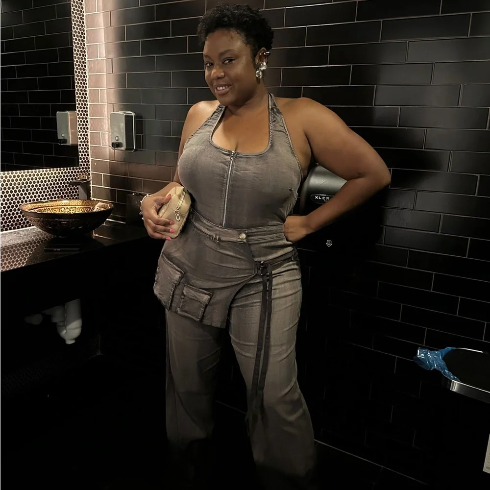 Stylish Gray Jumpsuit with Belted Waist - Picture 1 of 3